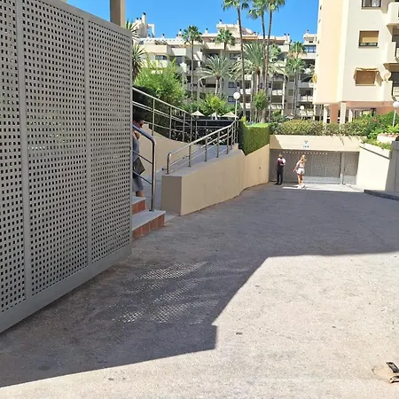 Primera Linea Del Mar - Acceso Directo Playa Carihuela Appartamento *