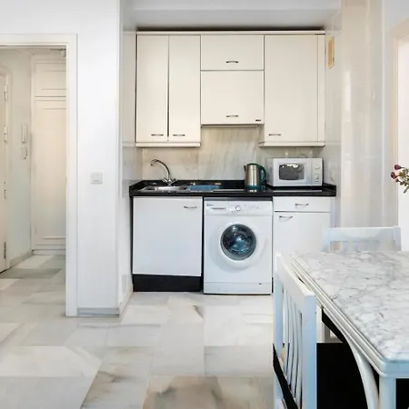 Primera Linea Del Mar - Acceso Directo Playa Carihuela Appartement *