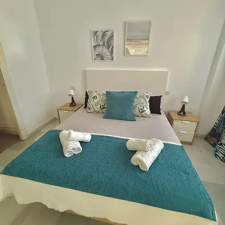 Primera Linea Del Mar - Acceso Directo Playa Carihuela Appartement